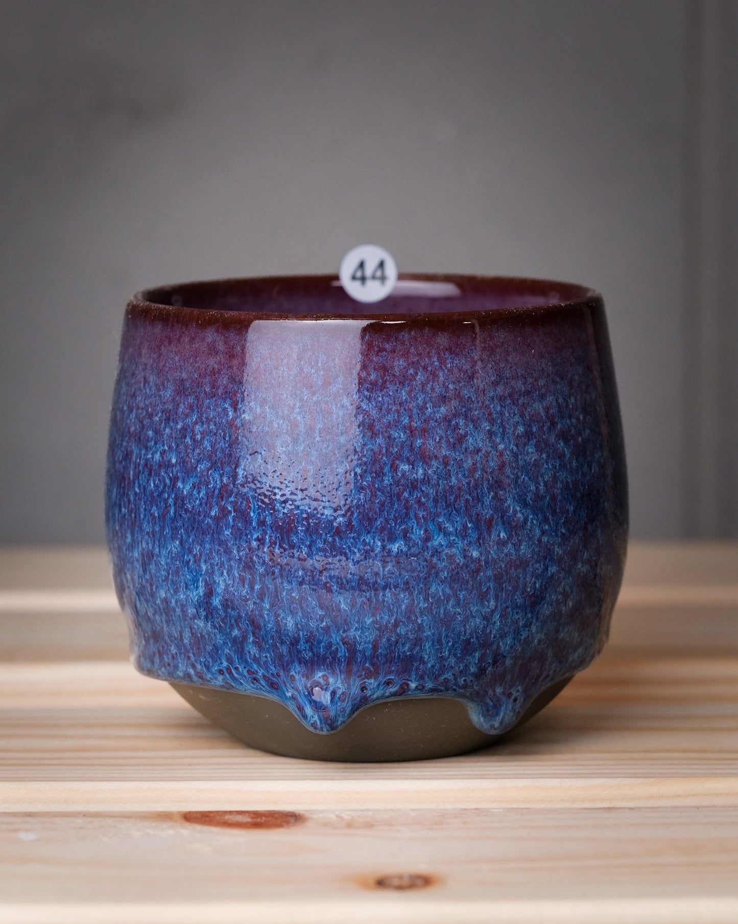 044. 330ml cup, slipcasted