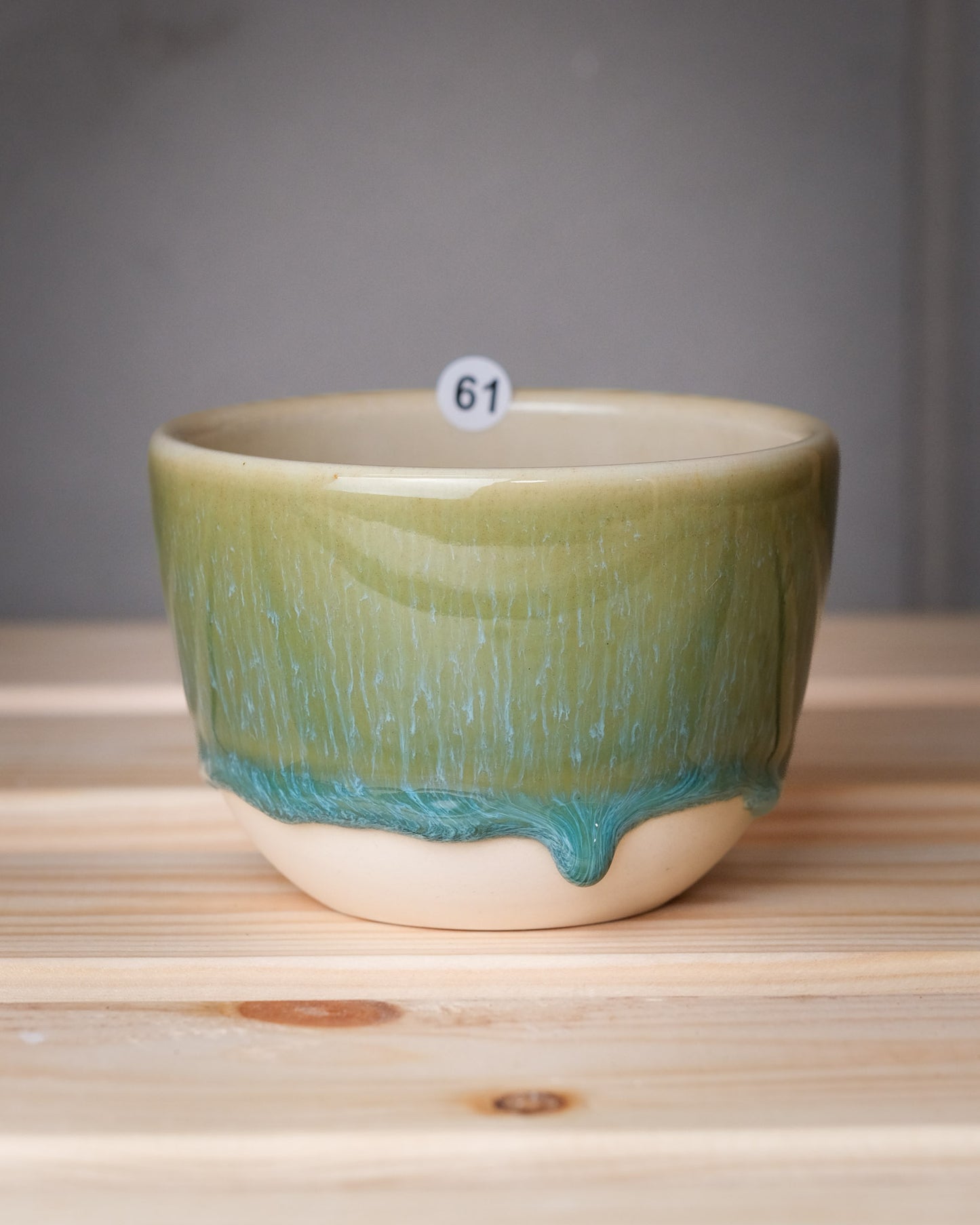 061. 180-200 ml cup, thrown