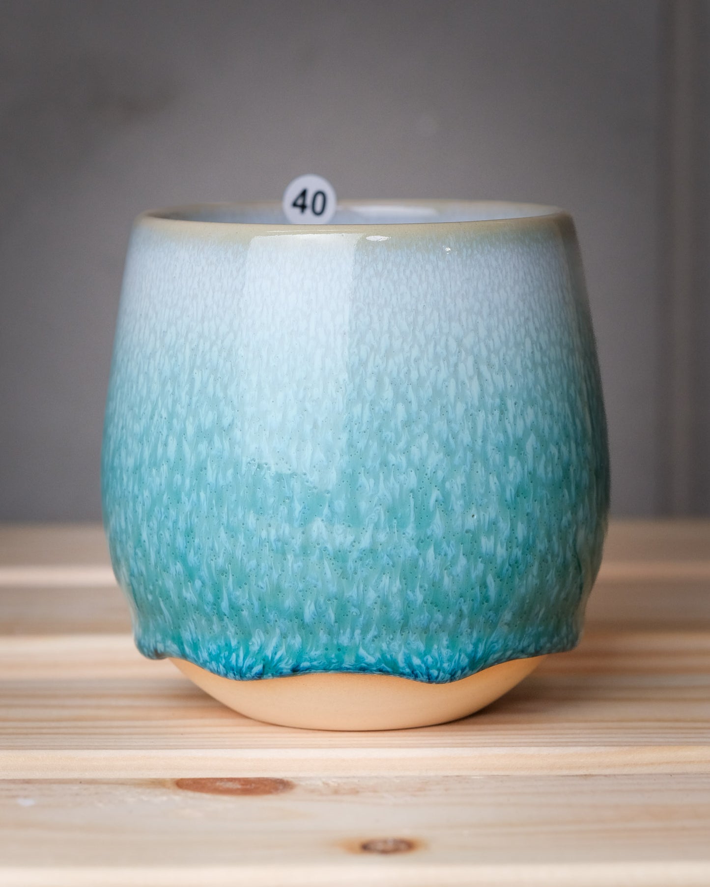 040. 330ml cup, slipcasted