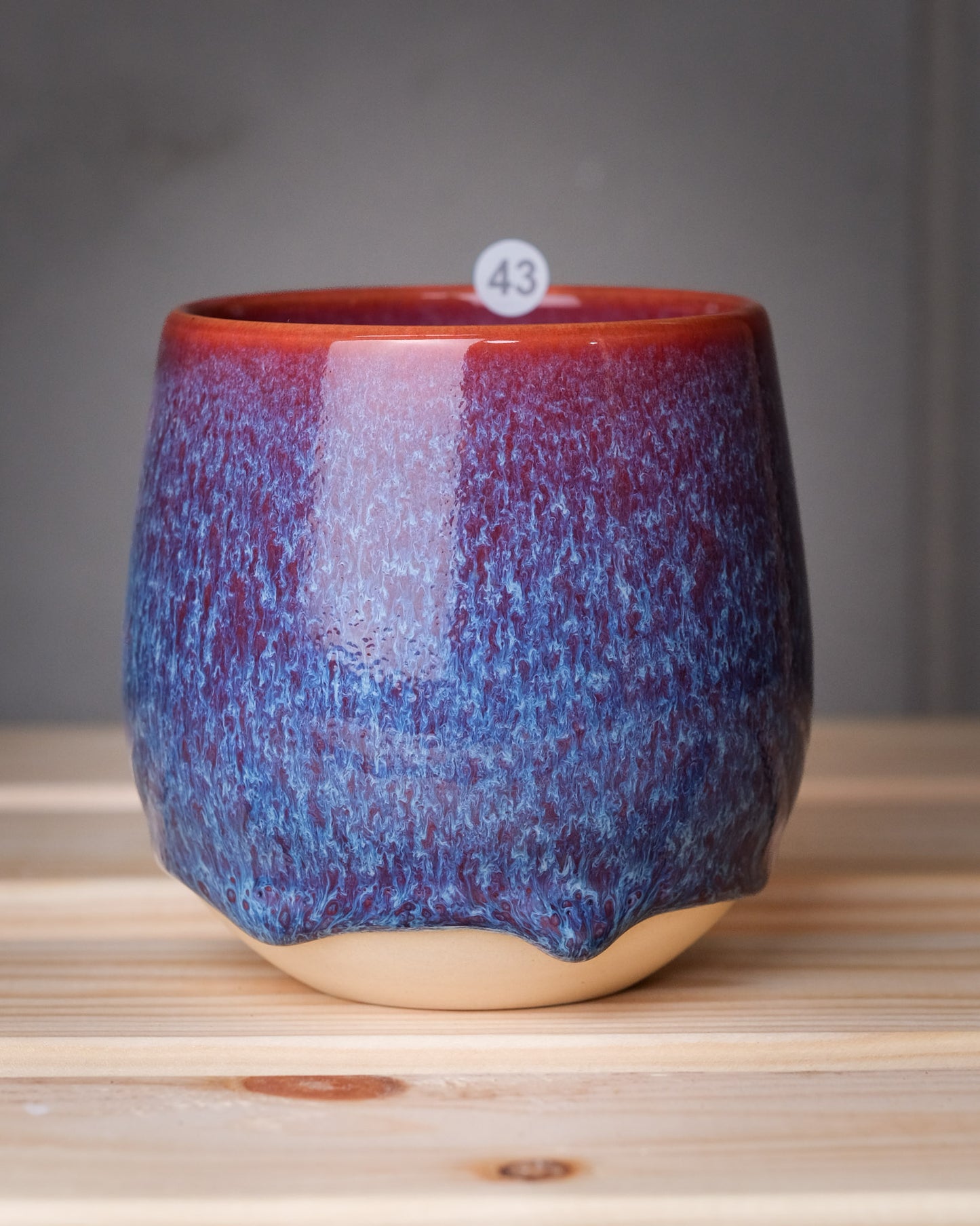 043. 330ml cup, slipcasted