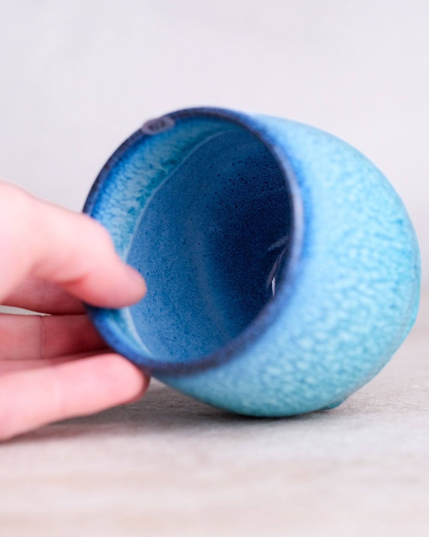 062. 330ml cup, slipcasted