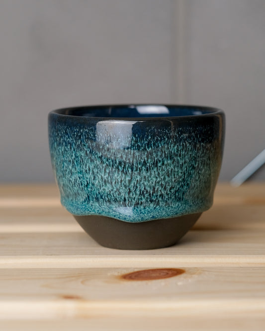 112. Cappuccino cup 200ml, black clay