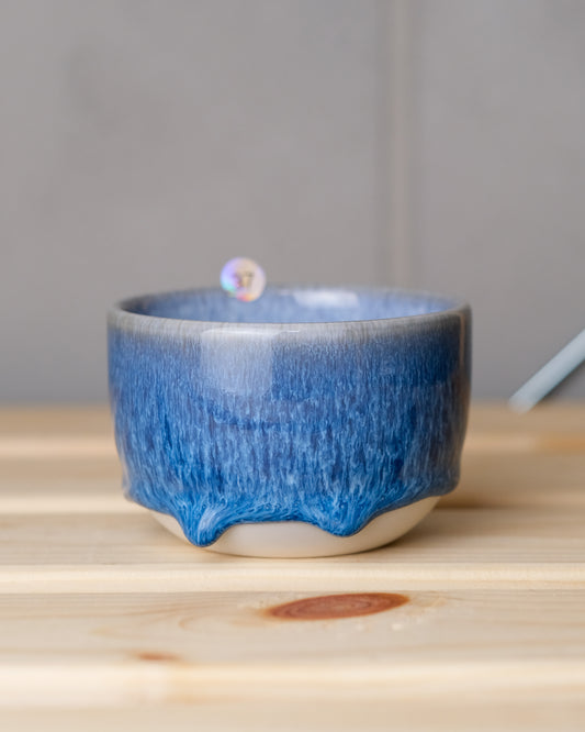 037. Porcelain cup 140-170ml, shallow, a specific piece