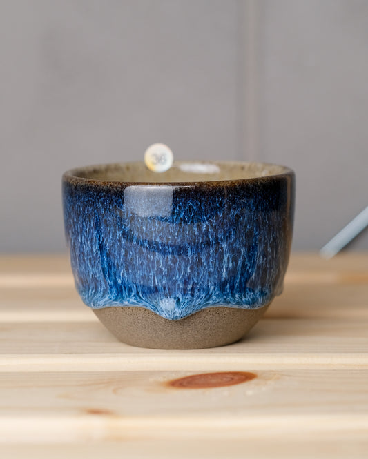 036. 160-200 ml cup, thrown, a specific piece