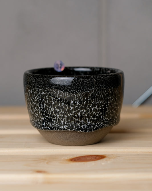 032. 160-200 ml cup, thrown, a specific piece
