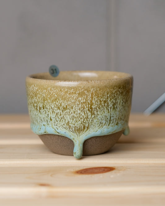 031. 160-200 ml cup, thrown, a specific piece