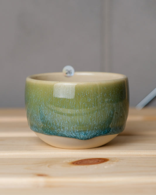026. 160-200 ml cup, thrown, a specific piece