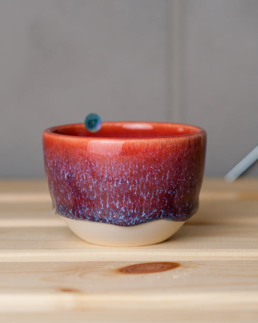 067. 160-200 ml cup, thrown, a specific piece
