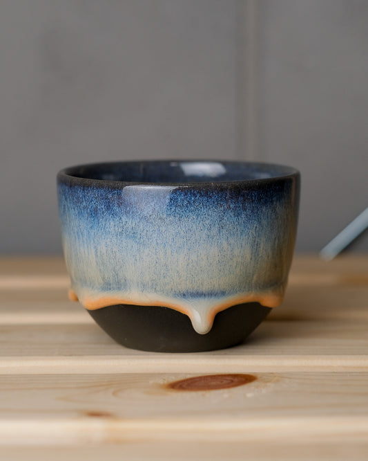 085. Cappuccino cup 200ml, V2 slipcasted, black clay,